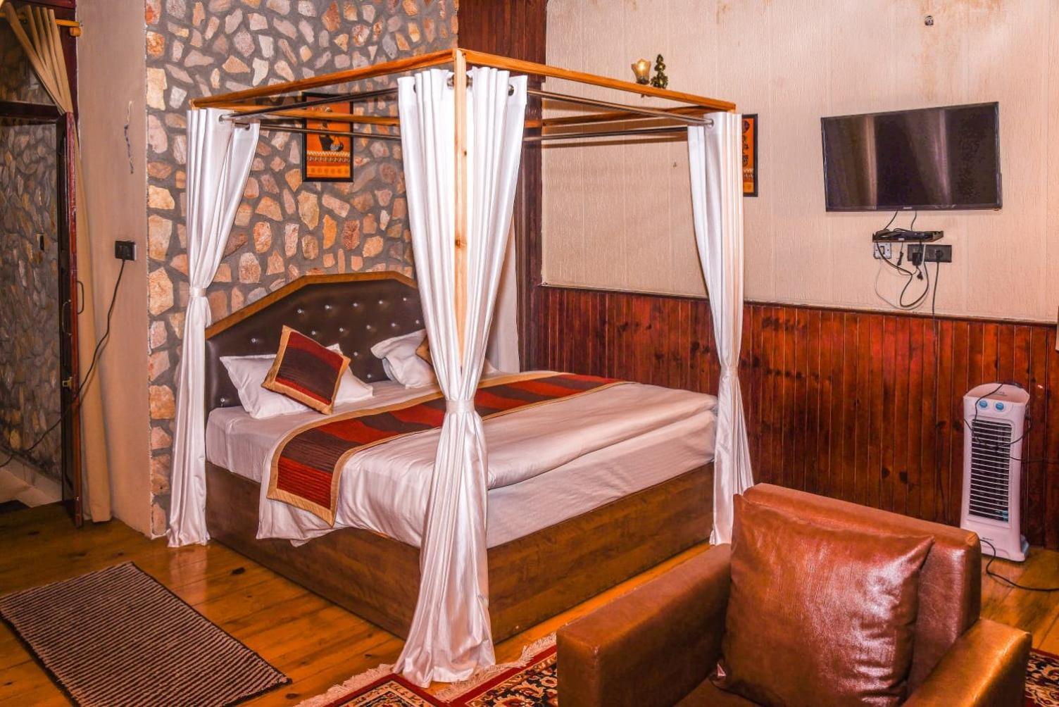 The Himalayan Heights Satya'S Kasardevi Hotel อัลโมรา ภายนอก รูปภาพ